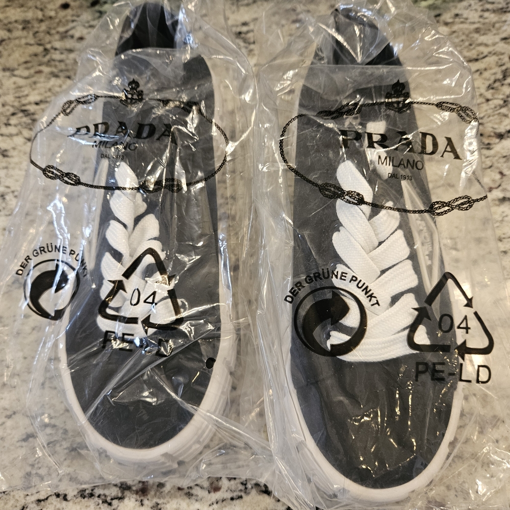 Black Women's Luxury Platform Sneakers Size 9 - Picture 4 of 4